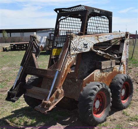 clark 825 skid steer specs|bobcat 825 horsepower.